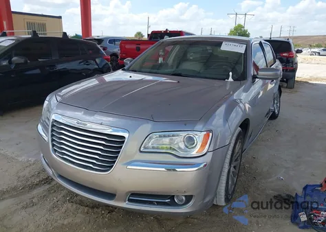 2013 Chrysler 300 Motown from USA, damaged, VIN 2C3CCAAG8DH632529